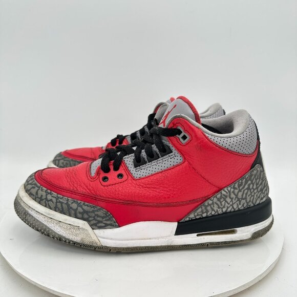Nike Air Jordan 3 Retro Youth Size 6.5Y Women 8 CQ0488 600 Red Grey Black Shoes - Picture 1 of 11
